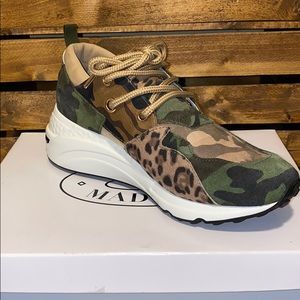 Steve Madden Cliff Sneakers